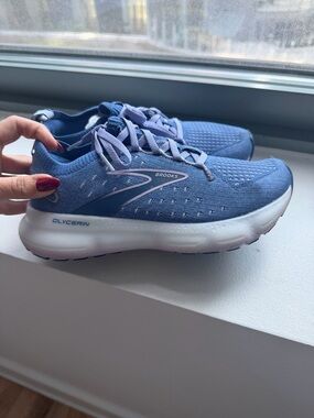 Brooks Women’s ' Blue & Lavender Running Shoes